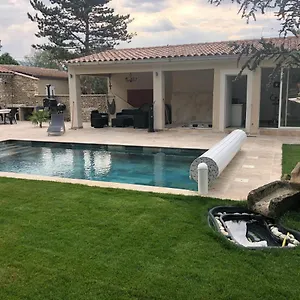 Villa Au Milieu Des Piboules De Provence., LʼIsle-sur-la-Sorgue
